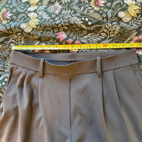 Lululemon Daydrift high-rise wide-leg trouser - Picture 3 of 6